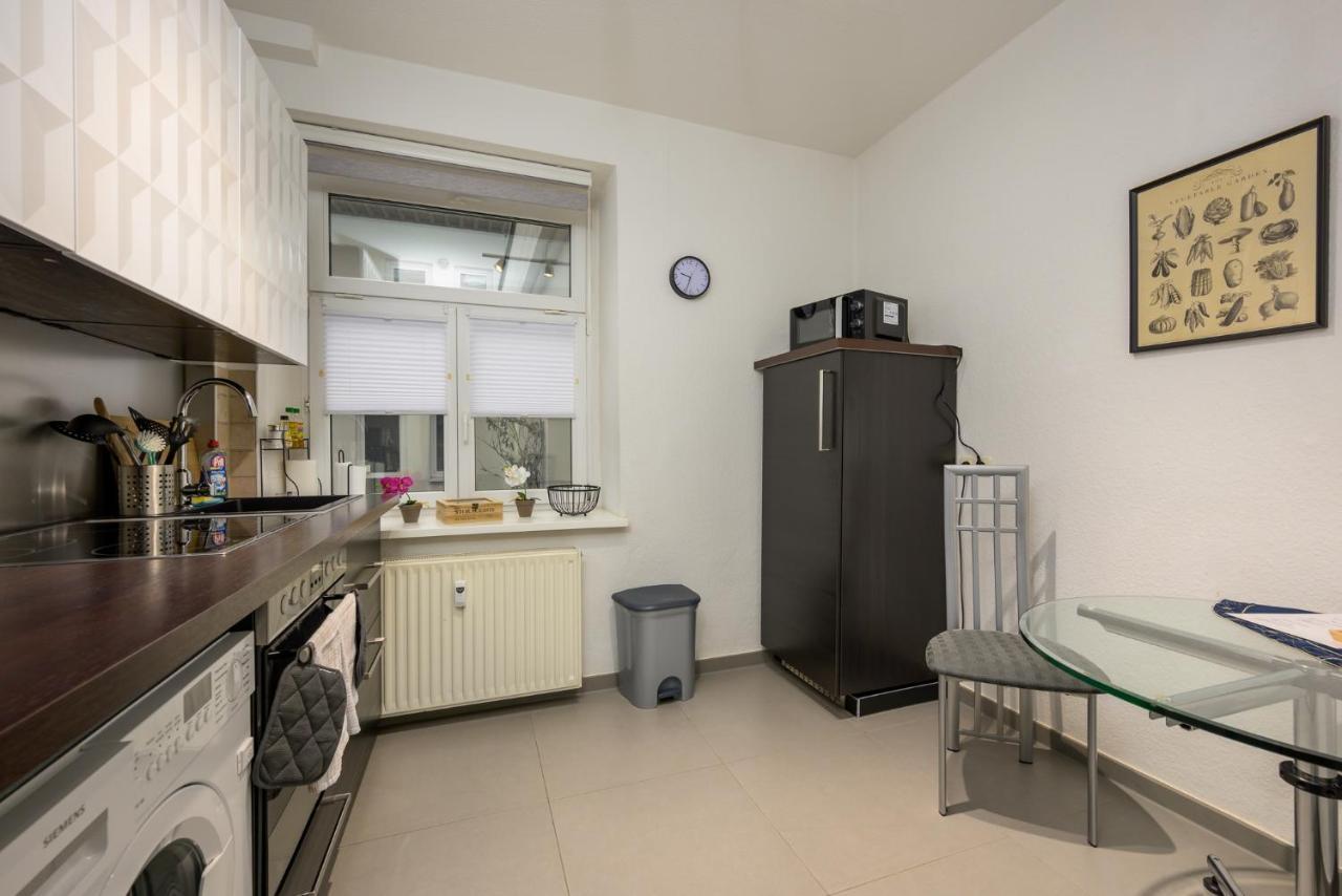 Ferienwohnung Zentral FeWo - EG - Karli - 30qm - Küche - Netflix Leipzig Exterior foto